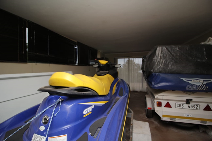 5 Bedroom Property for Sale in Village On Sea Western Cape